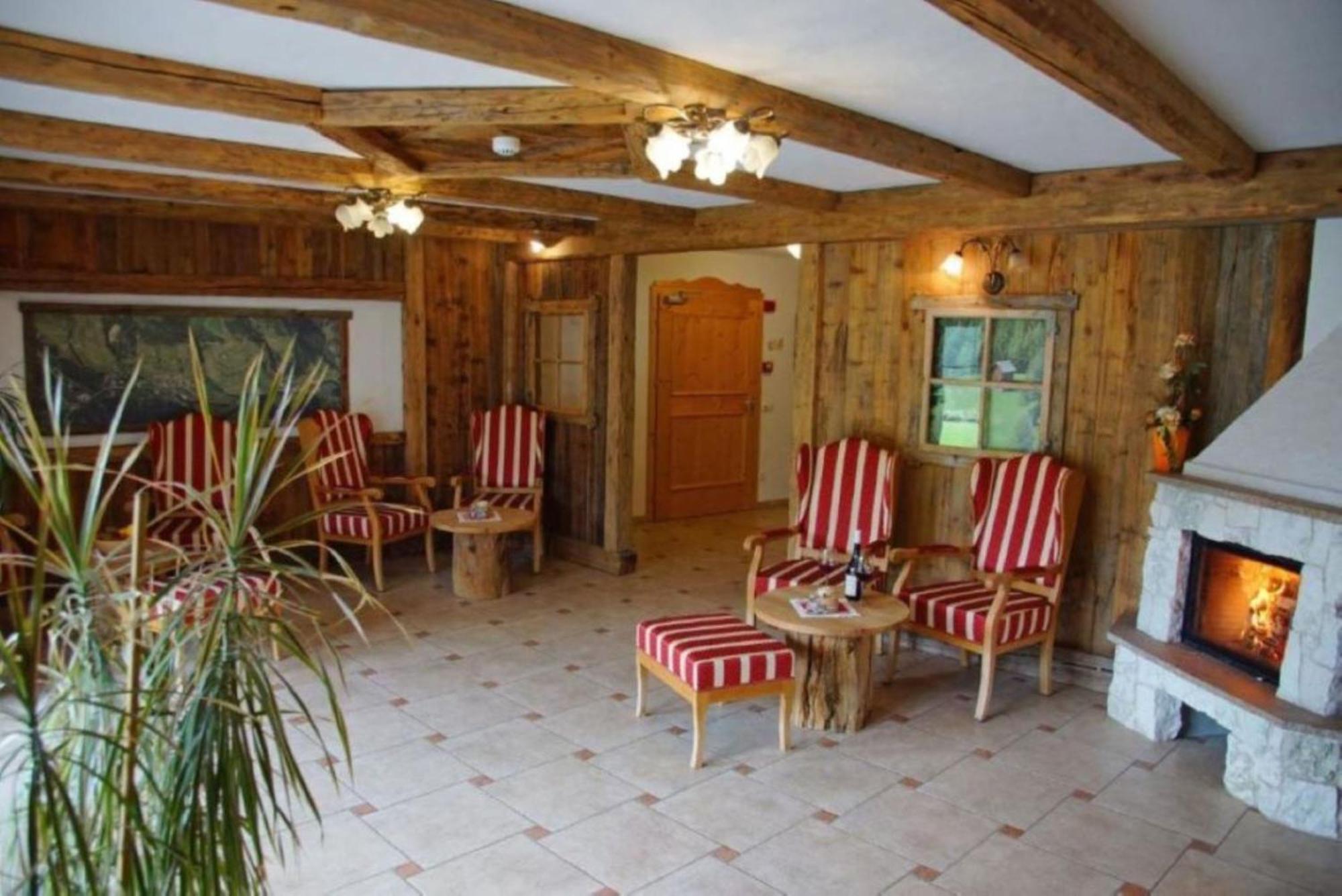 Hotel Pension Odles San Martino in Badia Exterior foto